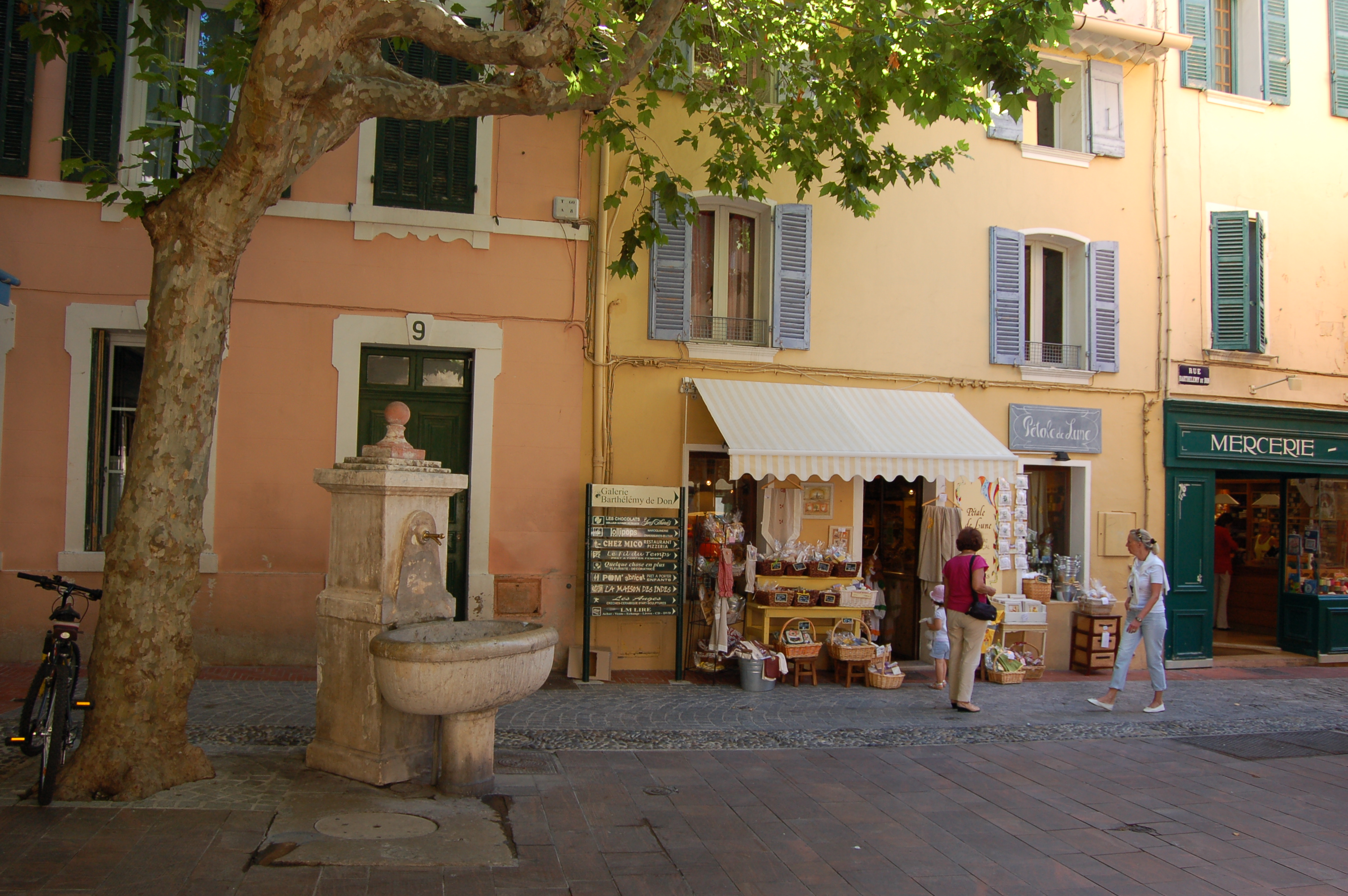 ÉPHÉMÉRIDES DU 2 MARS