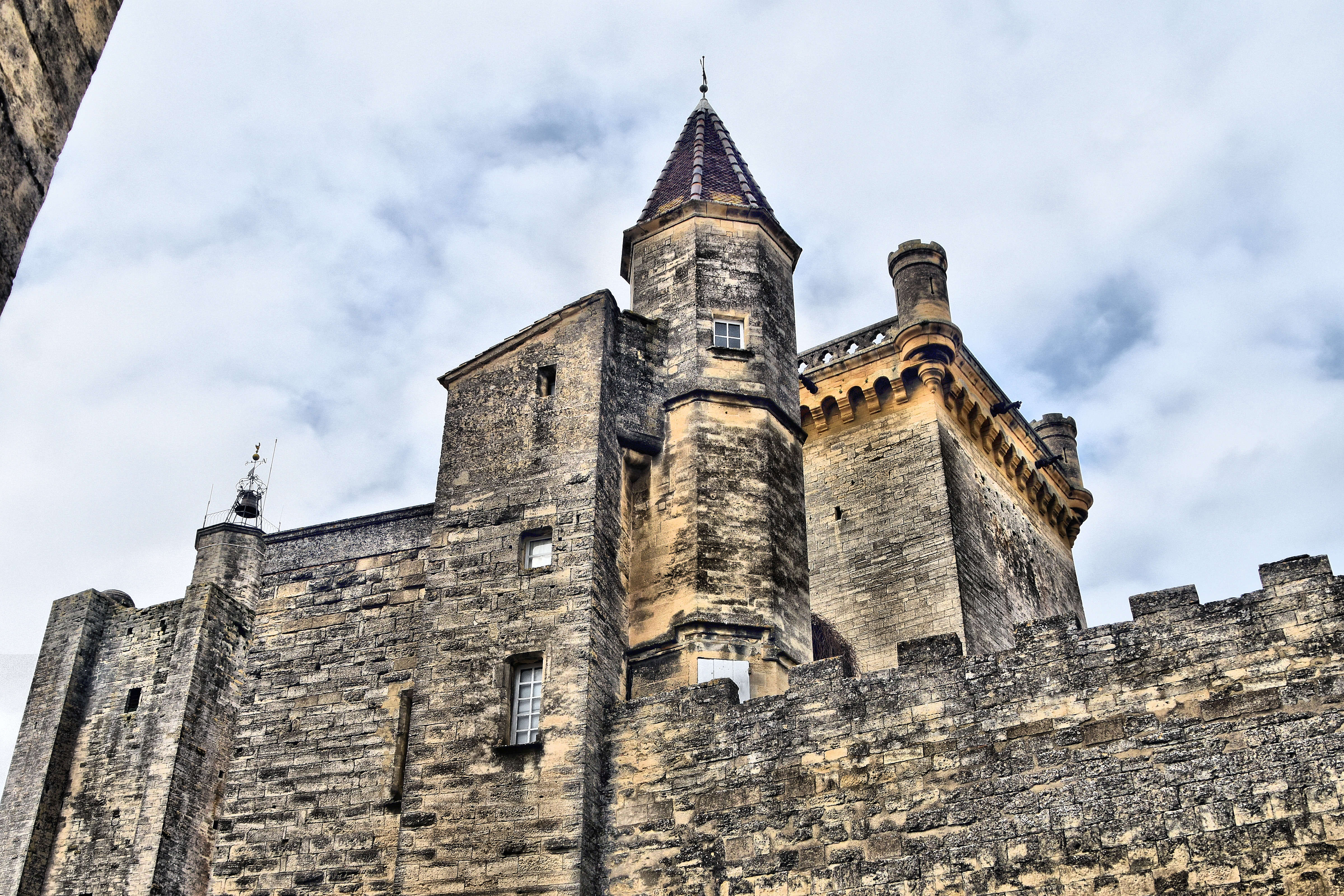 ÉPHÉMÉRIDES DU 11 AVRIL